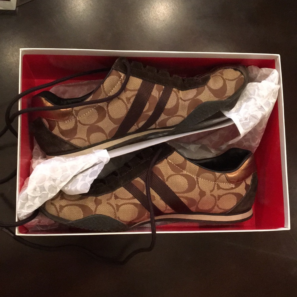 Coach signature fashion tennis shoes